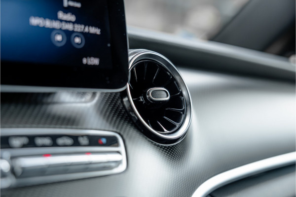 Mercedes-Benz V-Klasse 300d Lang | AMG | Memory seats | Stoelventilatie | 360 Camera | ACC | CarPlay | Navigatie | Lederen bekleding | DAB | Dodehoek | Trekhaak | Nieuwe APK | 2-Zitter | Enkel cabine