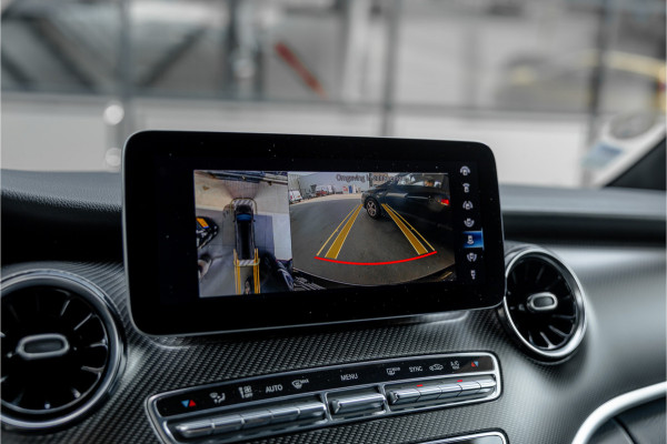 Mercedes-Benz V-Klasse 300d Lang | AMG | Memory seats | Stoelventilatie | 360 Camera | ACC | CarPlay | Navigatie | Lederen bekleding | DAB | Dodehoek | Trekhaak | Nieuwe APK | 2-Zitter | Enkel cabine
