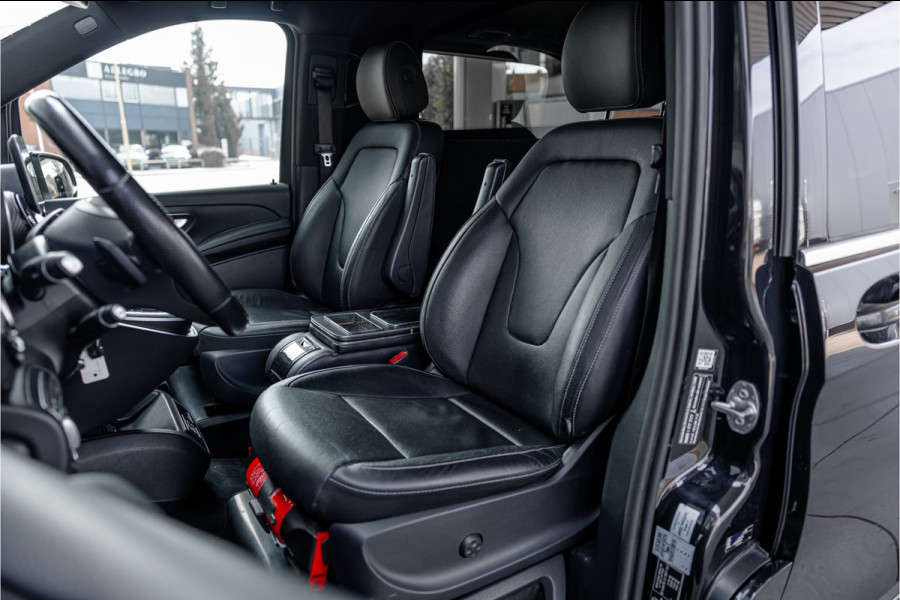Mercedes-Benz V-Klasse 300d Lang | AMG | Memory seats | Stoelventilatie | 360 Camera | ACC | CarPlay | Navigatie | Lederen bekleding | DAB | Dodehoek | Trekhaak | Nieuwe APK | 2-Zitter | Enkel cabine