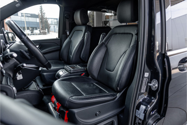 Mercedes-Benz V-Klasse 300d Lang | AMG | Memory seats | Stoelventilatie | 360 Camera | ACC | CarPlay | Navigatie | Lederen bekleding | DAB | Dodehoek | Trekhaak | Nieuwe APK | 2-Zitter | Enkel cabine