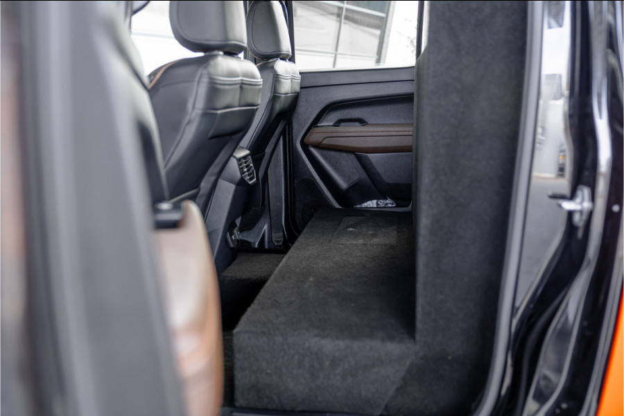 Volkswagen Amarok 3.0 TDI 4Motion PanAmericana | ACC | 360 Camera | Harman Kardon | Lederen bekleding | Blind spot | Standkachel | Navigatie | CarPlay | LED | Trekhaak | DAB | Dealer onderhouden | Grijs kenteken