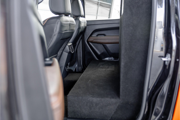 Volkswagen Amarok 3.0 TDI 4Motion PanAmericana | ACC | 360 Camera | Harman Kardon | Lederen bekleding | Blind spot | Standkachel | Navigatie | CarPlay | LED | Trekhaak | DAB | Dealer onderhouden | Grijs kenteken