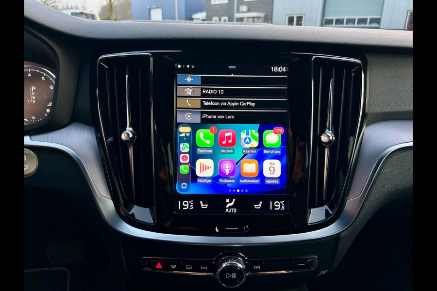 Volvo V60 2.0 T5 R-Design standkachel, camera,carplay, trekhaak