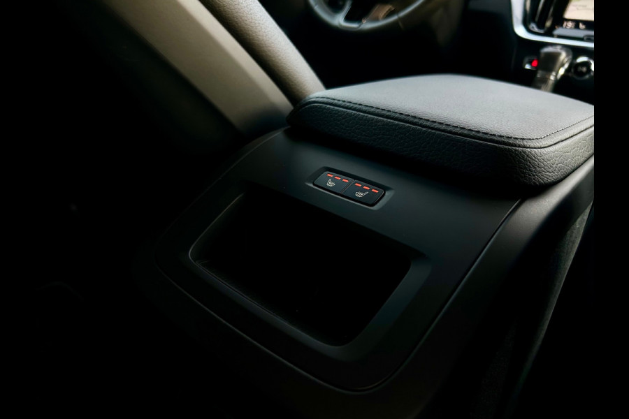 Volvo V60 2.0 T5 R-Design standkachel, camera,carplay, trekhaak
