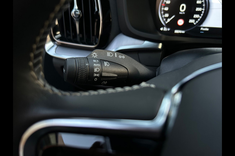 Volvo V60 2.0 T5 R-Design standkachel, camera,carplay, trekhaak