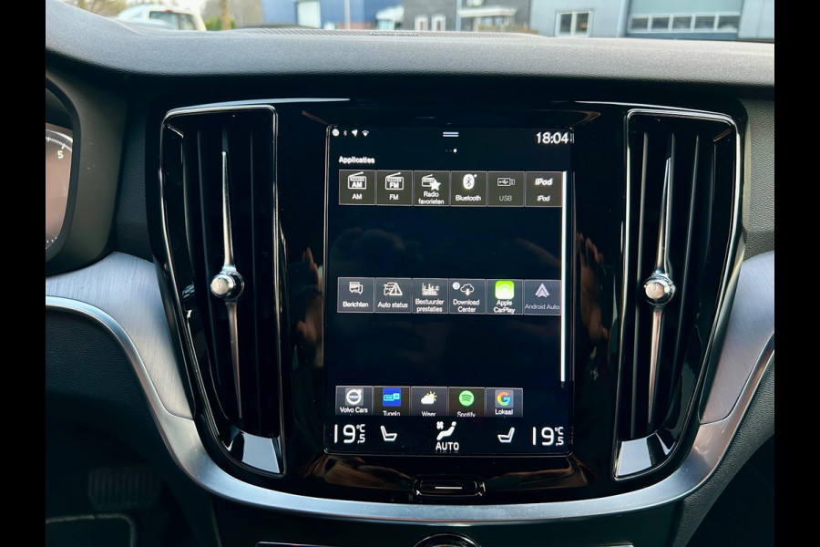 Volvo V60 2.0 T5 R-Design standkachel, camera,carplay, trekhaak