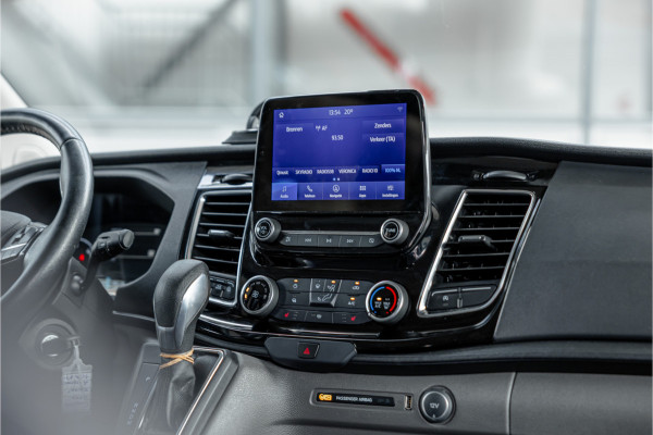 Ford Transit Custom 320 2.0 TDCI L2H1 Platinum Edition DC | Marge | BTW & BPM Vrij | Dubbel cabine | Bi-Xenon | CarPlay | Camera | Navigatie | Leder | Stoelverwarming | Nieuwe APK | Orig. NL auto