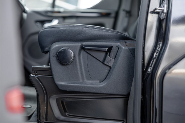 Ford Transit Custom 320 2.0 TDCI L2H1 Platinum Edition DC | Marge | BTW & BPM Vrij | Dubbel cabine | Bi-Xenon | CarPlay | Camera | Navigatie | Leder | Stoelverwarming | Nieuwe APK | Orig. NL auto