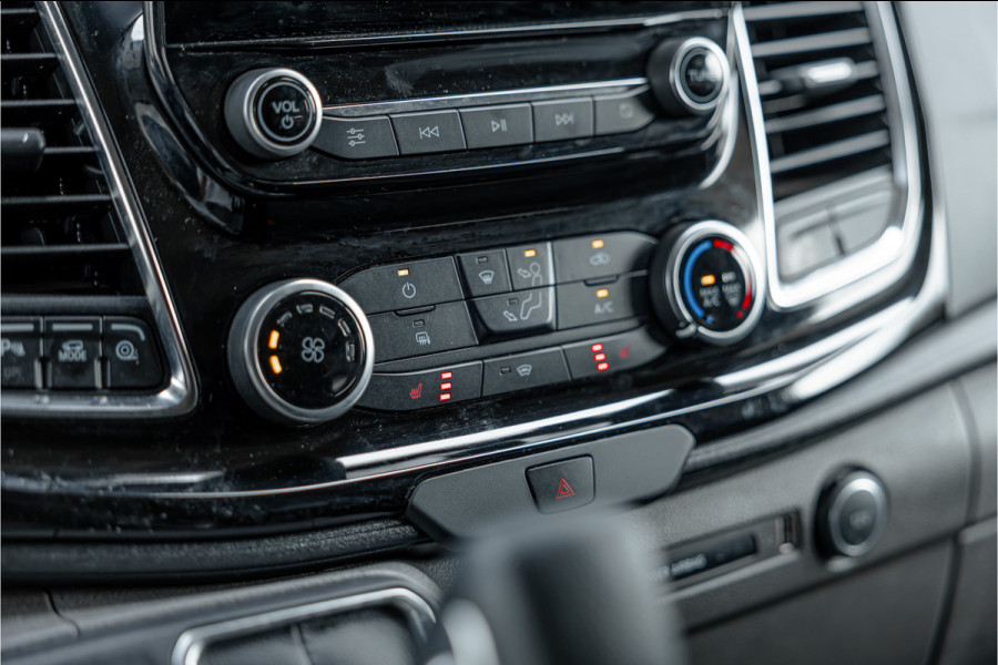 Ford Transit Custom 320 2.0 TDCI L2H1 Platinum Edition DC | Marge | BTW & BPM Vrij | Dubbel cabine | Bi-Xenon | CarPlay | Camera | Navigatie | Leder | Stoelverwarming | Nieuwe APK | Orig. NL auto