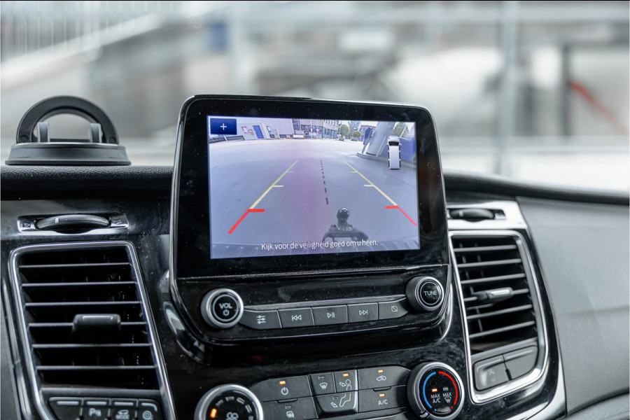 Ford Transit Custom 320 2.0 TDCI L2H1 Platinum Edition DC | Marge | BTW & BPM Vrij | Dubbel cabine | Bi-Xenon | CarPlay | Camera | Navigatie | Leder | Stoelverwarming | Nieuwe APK | Orig. NL auto