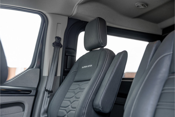 Ford Transit Custom 320 2.0 TDCI L2H1 Platinum Edition DC | Marge | BTW & BPM Vrij | Dubbel cabine | Bi-Xenon | CarPlay | Camera | Navigatie | Leder | Stoelverwarming | Nieuwe APK | Orig. NL auto