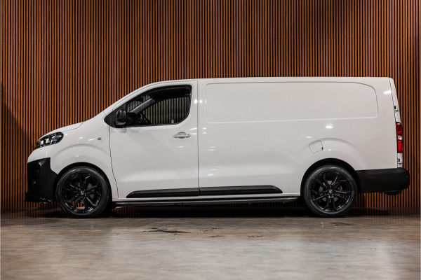 Opel Vivaro 2.0 CDTI L3H1 XL Edition | Automaat | CarPlay | Camera | Stoelverwarming | Trekhaak | F1 Flippers | Cruise control | Bedrijfswageninrichting | 3-Zitter | Nieuwe APK