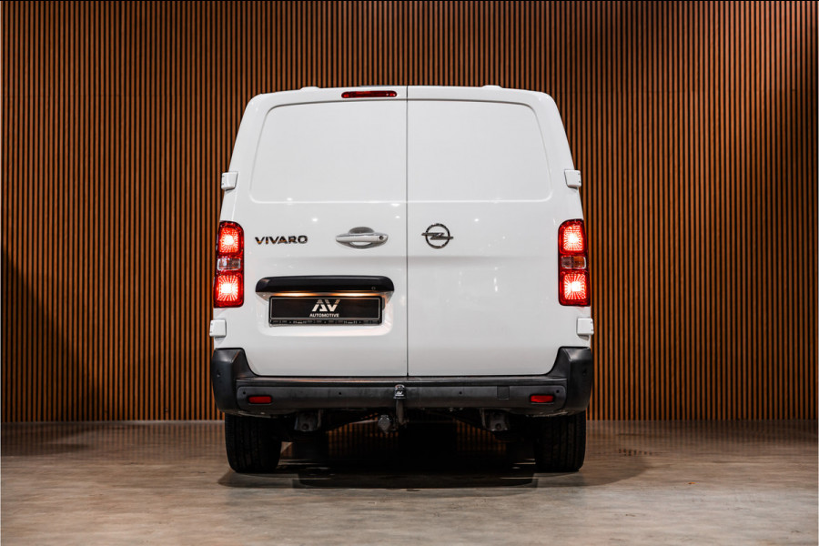 Opel Vivaro 2.0 CDTI L3H1 XL Edition | Automaat | CarPlay | Camera | Stoelverwarming | Trekhaak | F1 Flippers | Cruise control | Bedrijfswageninrichting | 3-Zitter | Nieuwe APK