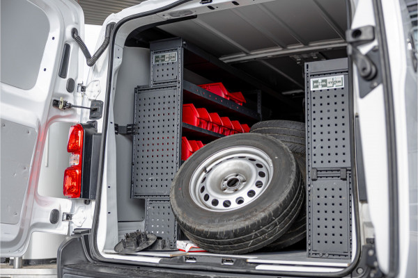Opel Vivaro 2.0 CDTI L3H1 XL Edition | Automaat | CarPlay | Camera | Stoelverwarming | Trekhaak | F1 Flippers | Cruise control | Bedrijfswageninrichting | 3-Zitter | Nieuwe APK