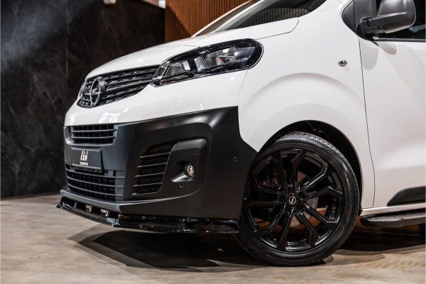 Opel Vivaro 2.0 CDTI L3H1 XL Edition | Automaat | CarPlay | Camera | Stoelverwarming | Trekhaak | F1 Flippers | Cruise control | Bedrijfswageninrichting | 3-Zitter | Nieuwe APK