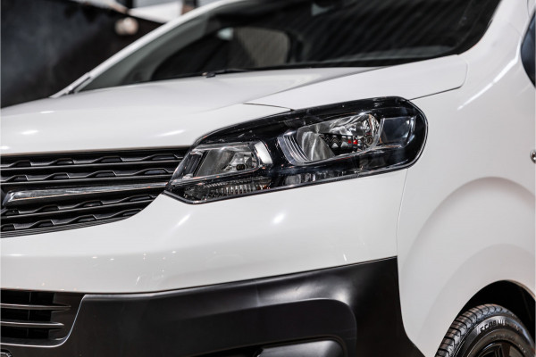 Opel Vivaro 2.0 CDTI L3H1 XL Edition | Automaat | CarPlay | Camera | Stoelverwarming | Trekhaak | F1 Flippers | Cruise control | Bedrijfswageninrichting | 3-Zitter | Nieuwe APK