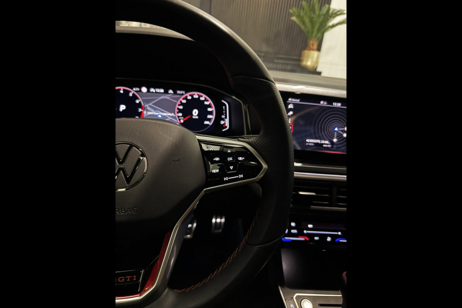 Volkswagen Polo 2.0 TSI GTI|PANO|SFEER|BEATS|BLINDSPOT|KEYLESS|BOMVOL!