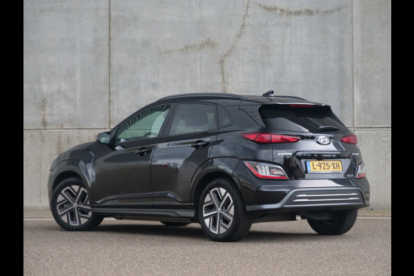 Hyundai Kona EV Premium Sky 64 kWh | schuifdak | leder | krell sound | slechts 36.000km..