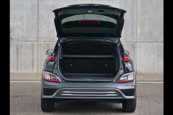 Hyundai Kona EV Premium Sky 64 kWh | schuifdak | leder | krell sound | slechts 36.000km..