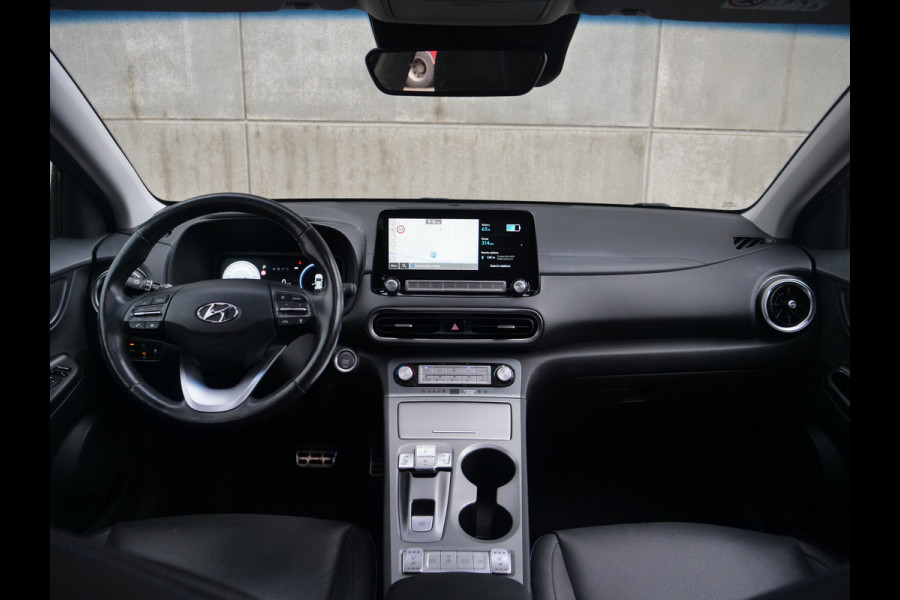 Hyundai Kona EV Premium Sky 64 kWh | schuifdak | leder | krell sound | slechts 36.000km..