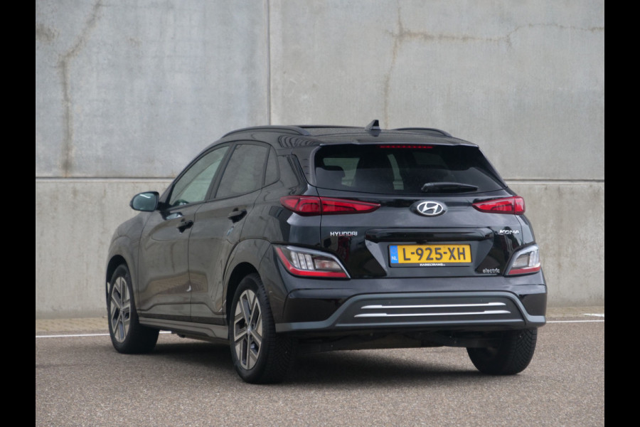 Hyundai Kona EV Premium Sky 64 kWh | schuifdak | leder | krell sound | slechts 36.000km..