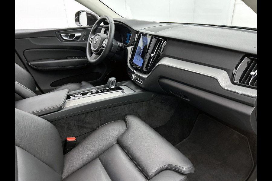 Volvo XC60 2.0 T6 Plug-in LongRange SOH 100% / AWD Plus Bright / Panoramadak / Pdc+Camera / NL.Auto / Stoel-Stuurverwarming / Apk 02-2027
