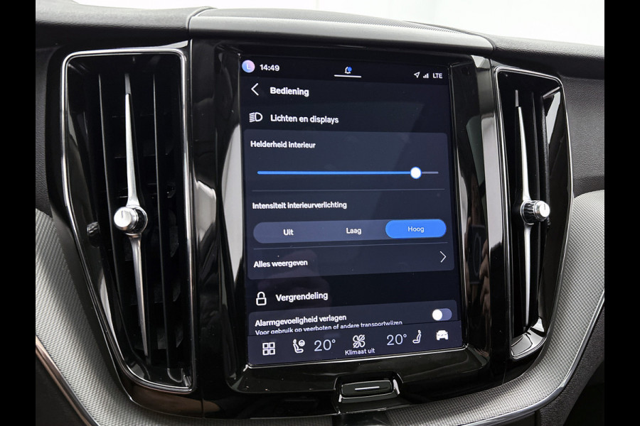 Volvo XC60 2.0 T6 Plug-in LongRange SOH 100% / AWD Plus Bright / Panoramadak / Pdc+Camera / NL.Auto / Stoel-Stuurverwarming / Apk 02-2027