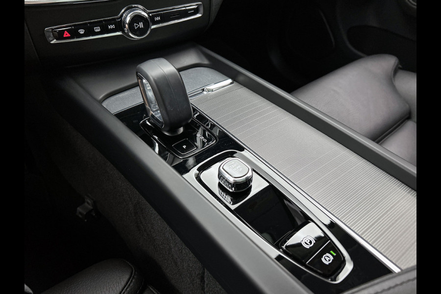 Volvo XC60 2.0 T6 Plug-in LongRange SOH 100% / AWD Plus Bright / Panoramadak / Pdc+Camera / NL.Auto / Stoel-Stuurverwarming / Apk 02-2027