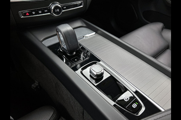 Volvo XC60 2.0 T6 Plug-in LongRange SOH 100% / AWD Plus Bright / Panoramadak / Pdc+Camera / NL.Auto / Stoel-Stuurverwarming / Apk 02-2027