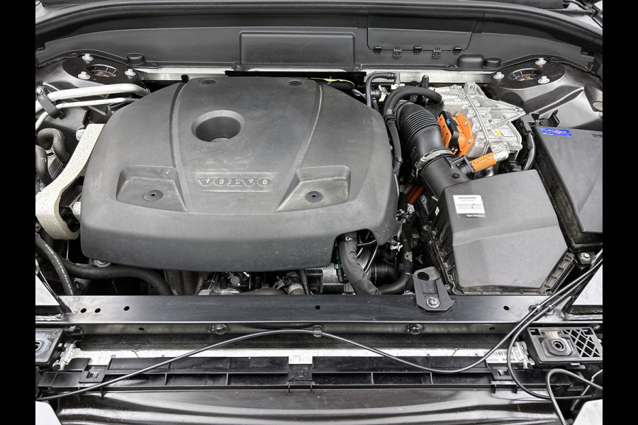 Volvo XC60 2.0 T6 Plug-in LongRange SOH 100% / AWD Plus Bright / Panoramadak / Pdc+Camera / NL.Auto / Stoel-Stuurverwarming / Apk 02-2027