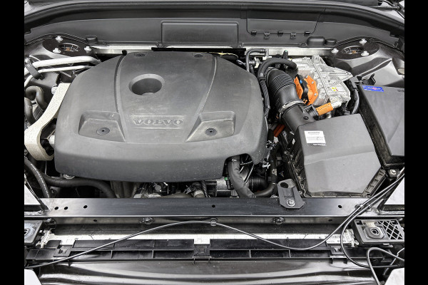 Volvo XC60 2.0 T6 Plug-in LongRange SOH 100% / AWD Plus Bright / Panoramadak / Pdc+Camera / NL.Auto / Stoel-Stuurverwarming / Apk 02-2027