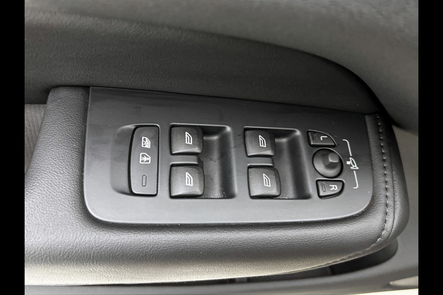 Volvo XC60 2.0 T6 Plug-in LongRange SOH 100% / AWD Plus Bright / Panoramadak / Pdc+Camera / NL.Auto / Stoel-Stuurverwarming / Apk 02-2027