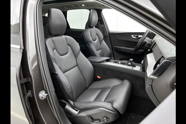 Volvo XC60 2.0 T6 Plug-in LongRange SOH 100% / AWD Plus Bright / Panoramadak / Pdc+Camera / NL.Auto / Stoel-Stuurverwarming / Apk 02-2027
