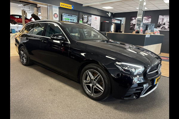Mercedes-Benz E-Klasse Estate 300 e AMG Line / Panoramadak / Wide screen / Face lift / Trekhaak / Navigatie / Camera