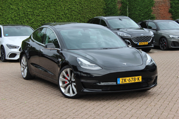 Tesla Model 3 Performance AWD 75 kWh / SoH 85,1% / Autopilot / Panoramadak / Camera / Leder / 20''' Leder / Premium Audio