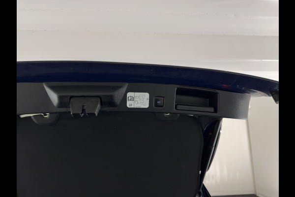 Ford Kuga 2.5 PHEV ST-Line X (Plug-in) {SoH-89%} (INCL-BTW) Aut. *LEDER-MICROFIBRE | DIGI-COCKPIT | FULL-LED | KEYLESS | DAB | CARPLAY | NAVI-FULLMAP | HEATED-SPORTSEATS | PRIVACY-GLASS | TOWBAR | AMBIENT-LIGHT | CAMERA | 18"ALU*