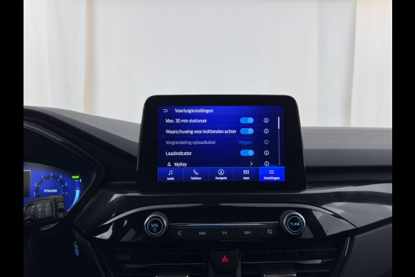 Ford Kuga 2.5 PHEV ST-Line X (Plug-in) {SoH-89%} (INCL-BTW) Aut. *LEDER-MICROFIBRE | DIGI-COCKPIT | FULL-LED | KEYLESS | DAB | CARPLAY | NAVI-FULLMAP | HEATED-SPORTSEATS | PRIVACY-GLASS | TOWBAR | AMBIENT-LIGHT | CAMERA | 18"ALU*