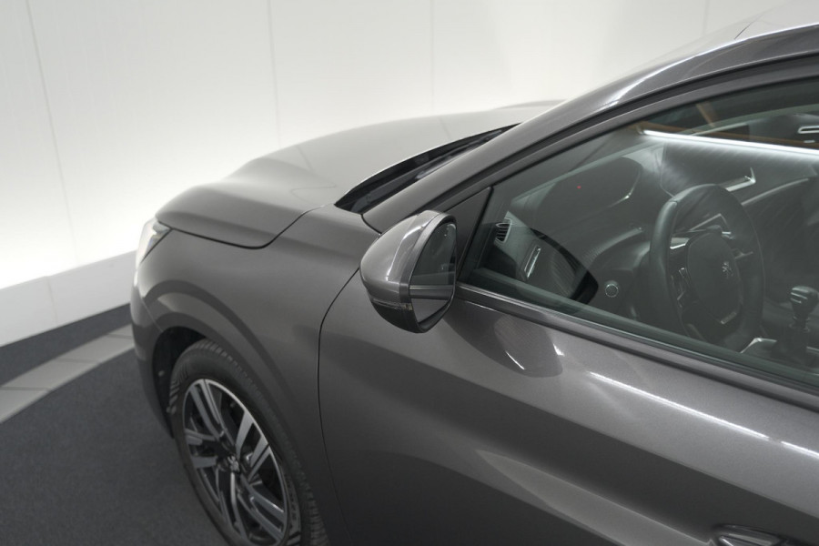 Peugeot 208 PureTech 100 Allure Pack | Parkeersensoren | Apple Carplay | Stoelverwarming