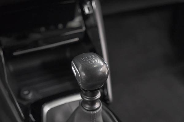 Peugeot 208 PureTech 100 Allure Pack | Parkeersensoren | Apple Carplay | Stoelverwarming