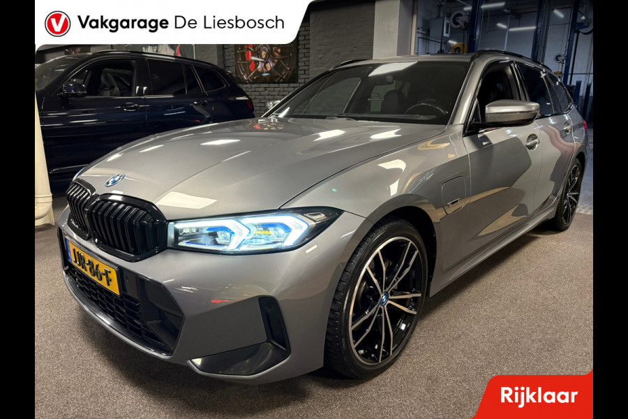 BMW 3 Serie Touring 330e xDrive M-pakket facelift / Panorama-dak / head-up / 360 camera / Harman-Kardon