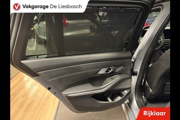 BMW 3 Serie Touring 330e xDrive M-pakket facelift / Panorama-dak / head-up / 360 camera / Harman-Kardon