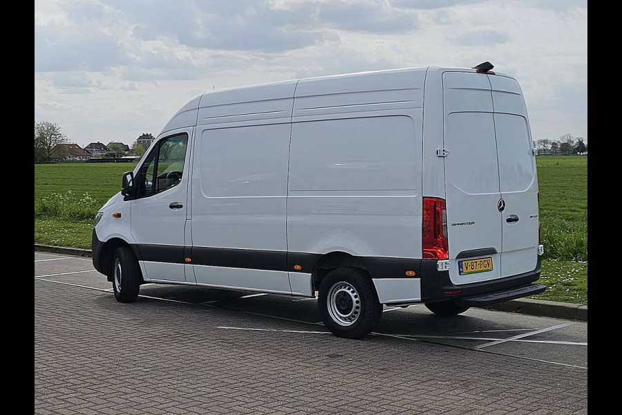 Mercedes-Benz Sprinter 317 L2H2 RWD Mbux 10 LED Navi Automaat PDC Airco Camera BPM VRIJ Euro6 170 PK!