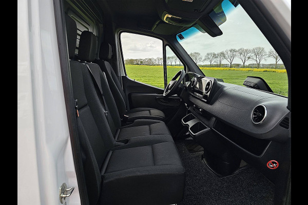 Mercedes-Benz Sprinter 317 L2H2 RWD Mbux 10 LED Navi Automaat PDC Airco Camera BPM VRIJ Euro6 170 PK!