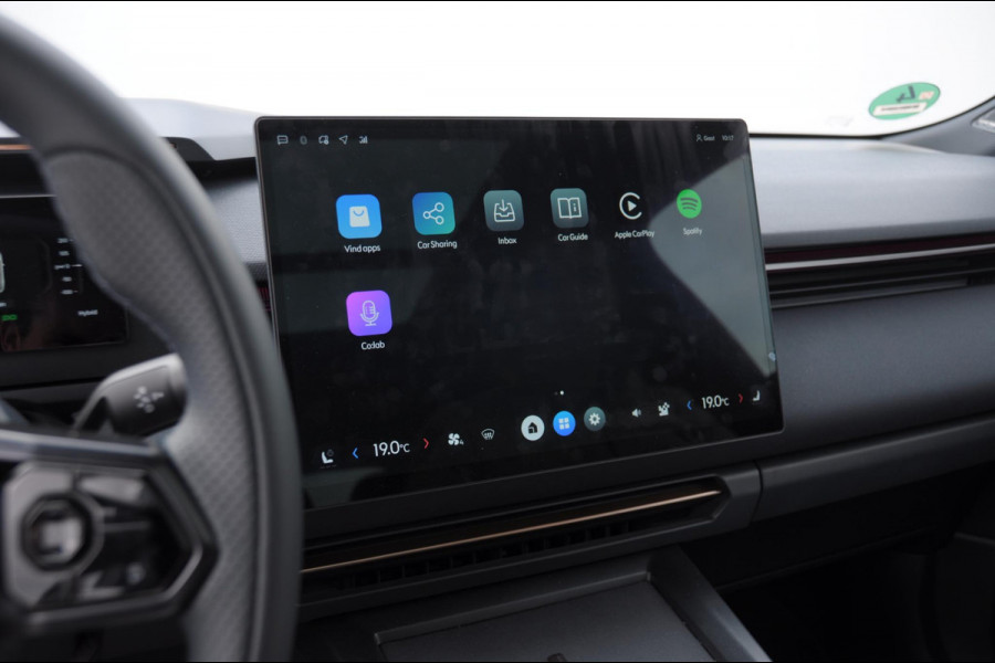 Lynk & Co 08 350PK Automaat More / 200km elektrisch / Stoelventilatie / Massage / Adaptieve cruise control / Panoramadak / Stoelverwarming / Harman Kardon audio / Apple carplay / Parkeersensoren met 360 camera / Elektrische stoelen / BLIS