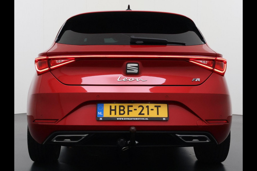 Seat Leon 1.5 eTSI FR VAN:22.900,- VOOR:19.877,- UW HERFSTVOORDEEL:3.023,- 150PK | STOEL + STUURVERWARMING |ACHTERUIT RIJ CAMERA | KEYLESS | DODEHOEK | APPLECARPLAY\AINDROID AUTO | TREKHAAK | RIJKLAAR GELEVERD MET 12 MND BOVAG GARANTIE | ADAP. CRUISE |