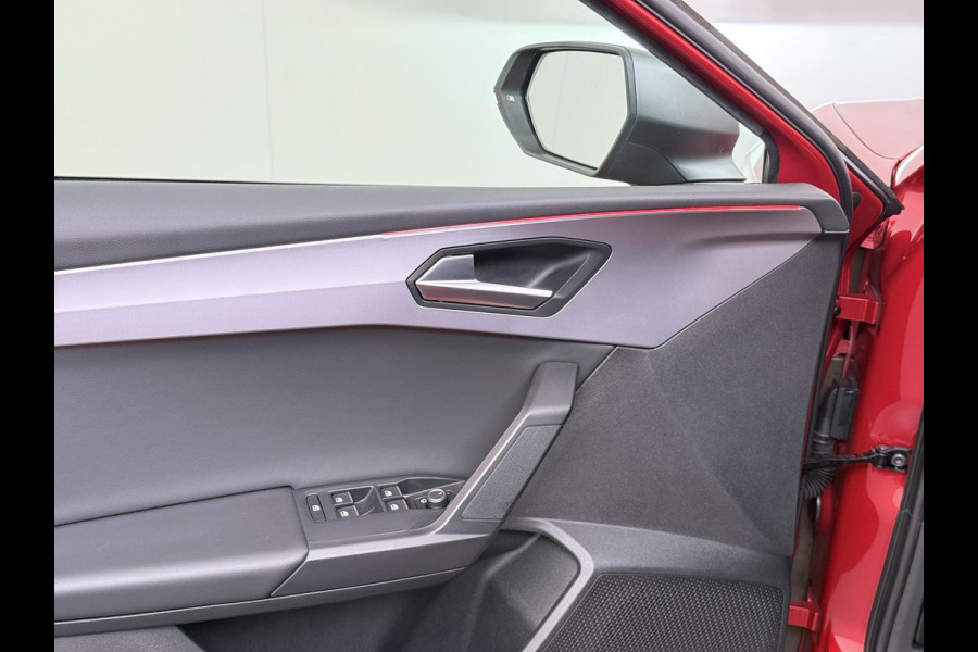 Seat Leon 1.5 eTSI FR VAN:22.900,- VOOR:19.877,- UW HERFSTVOORDEEL:3.023,- 150PK | STOEL + STUURVERWARMING |ACHTERUIT RIJ CAMERA | KEYLESS | DODEHOEK | APPLECARPLAY\AINDROID AUTO | TREKHAAK | RIJKLAAR GELEVERD MET 12 MND BOVAG GARANTIE | ADAP. CRUISE |