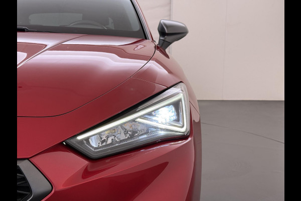 Seat Leon 1.5 eTSI FR VAN:22.900,- VOOR:19.877,- UW HERFSTVOORDEEL:3.023,- 150PK | STOEL + STUURVERWARMING |ACHTERUIT RIJ CAMERA | KEYLESS | DODEHOEK | APPLECARPLAY\AINDROID AUTO | TREKHAAK | RIJKLAAR GELEVERD MET 12 MND BOVAG GARANTIE | ADAP. CRUISE |