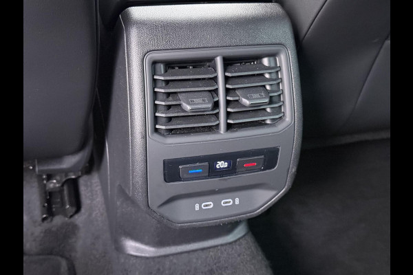 Seat Leon 1.5 eTSI FR VAN:22.900,- VOOR:19.877,- UW HERFSTVOORDEEL:3.023,- 150PK | STOEL + STUURVERWARMING |ACHTERUIT RIJ CAMERA | KEYLESS | DODEHOEK | APPLECARPLAY\AINDROID AUTO | TREKHAAK | RIJKLAAR GELEVERD MET 12 MND BOVAG GARANTIE | ADAP. CRUISE |