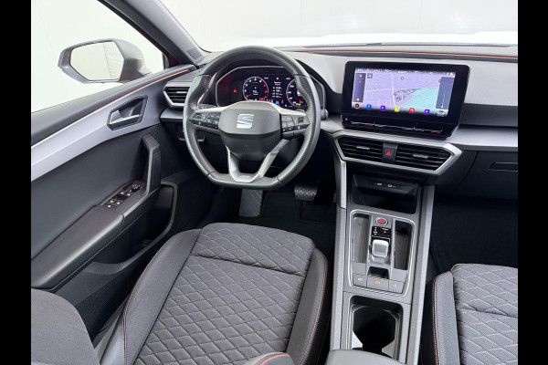 Seat Leon 1.5 eTSI FR VAN:22.900,- VOOR:19.877,- UW HERFSTVOORDEEL:3.023,- 150PK | STOEL + STUURVERWARMING |ACHTERUIT RIJ CAMERA | KEYLESS | DODEHOEK | APPLECARPLAY\AINDROID AUTO | TREKHAAK | RIJKLAAR GELEVERD MET 12 MND BOVAG GARANTIE | ADAP. CRUISE |