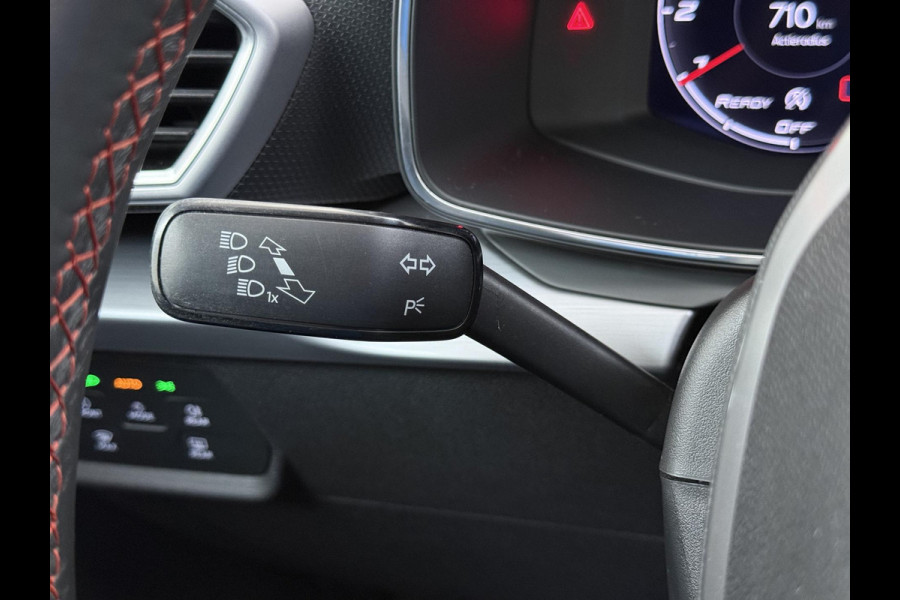 Seat Leon 1.5 eTSI FR VAN:22.900,- VOOR:19.877,- UW HERFSTVOORDEEL:3.023,- 150PK | STOEL + STUURVERWARMING |ACHTERUIT RIJ CAMERA | KEYLESS | DODEHOEK | APPLECARPLAY\AINDROID AUTO | TREKHAAK | RIJKLAAR GELEVERD MET 12 MND BOVAG GARANTIE | ADAP. CRUISE |